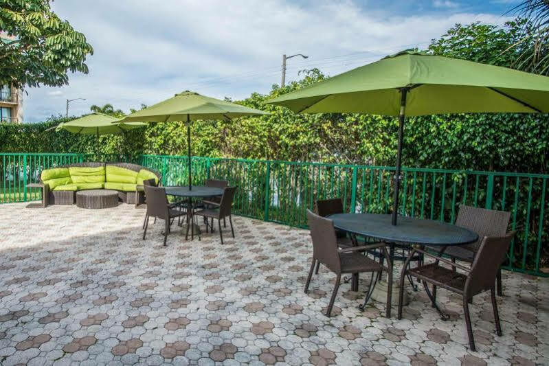 Quality Inn Boca Raton University Area Eksteriør bilde